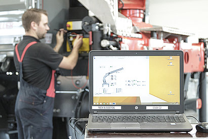 Service und Reparatur von Ladekranen Service und Reparatur von Ladekranen
